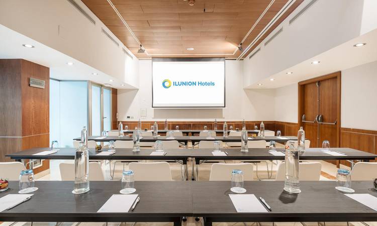 Tribuna + Consejo Hotel Ilunion Málaga Málaga Tribuna + Consejo Hotel Ilunion Málaga Málaga